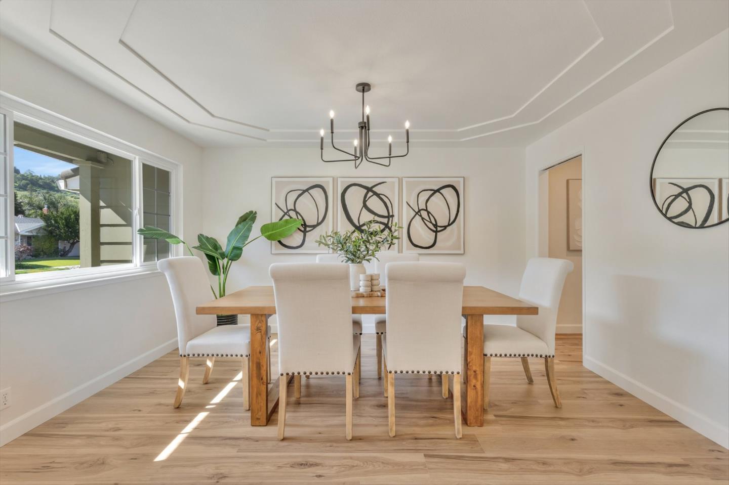 Detail Gallery Image 13 of 41 For 831 Colleen Dr, San Jose,  CA 95123 - 4 Beds | 2 Baths