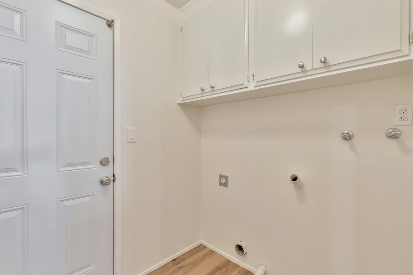 Detail Gallery Image 31 of 41 For 831 Colleen Dr, San Jose,  CA 95123 - 4 Beds | 2 Baths