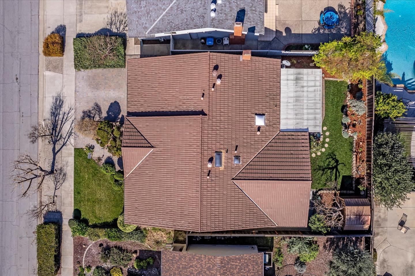 Detail Gallery Image 40 of 41 For 831 Colleen Dr, San Jose,  CA 95123 - 4 Beds | 2 Baths