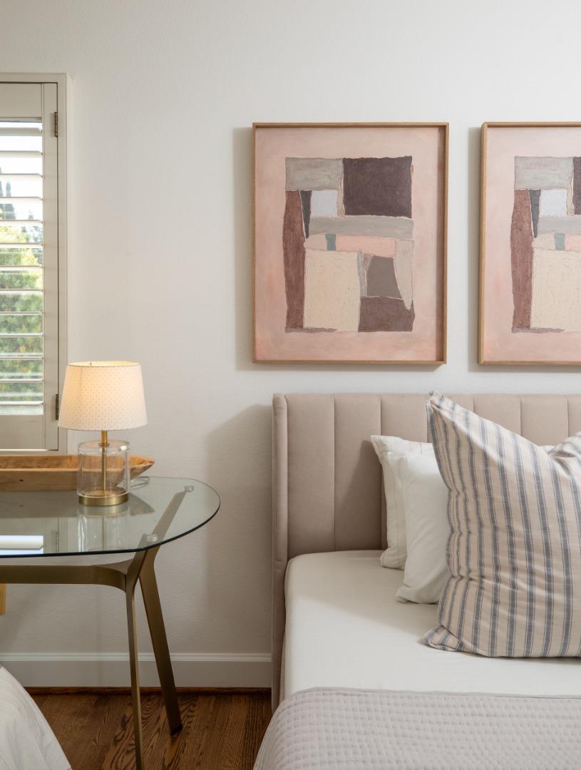 Detail Gallery Image 13 of 29 For 1331 Hoover St, Menlo Park,  CA 94025 - 3 Beds | 2/1 Baths