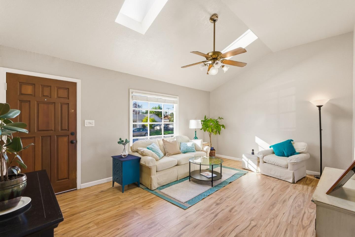 Detail Gallery Image 8 of 31 For 9 Nona Ave, Freedom,  CA 95019 - 3 Beds | 2 Baths