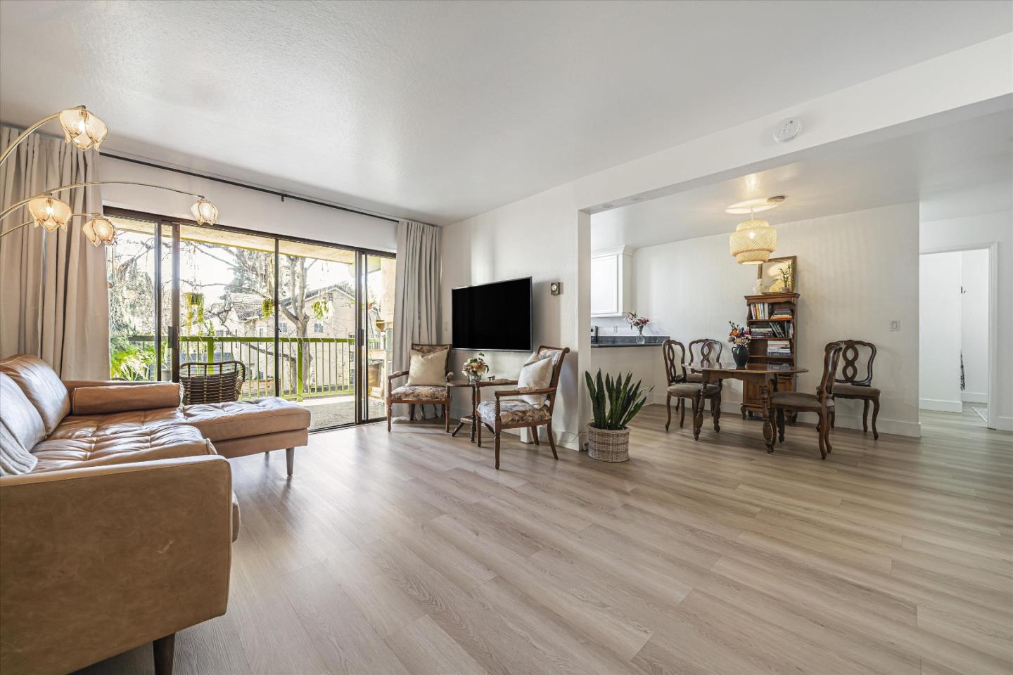 Detail Gallery Image 4 of 24 For 38780 Tyson Ln 205c,  Fremont,  CA 94536 - 1 Beds | 1 Baths