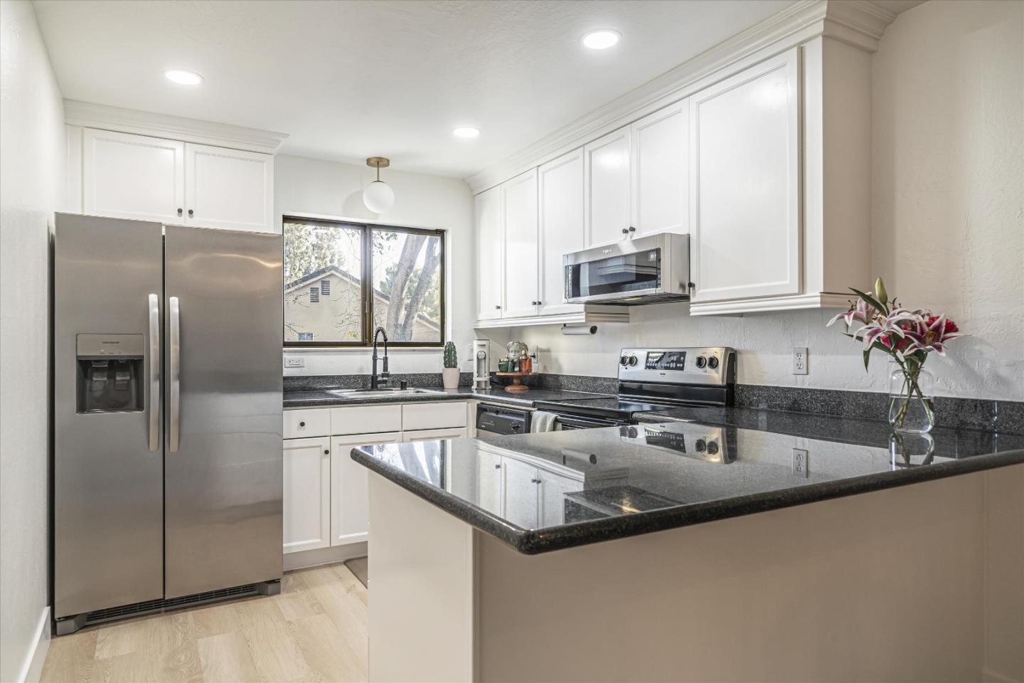 Detail Gallery Image 6 of 24 For 38780 Tyson Ln 205c,  Fremont,  CA 94536 - 1 Beds | 1 Baths