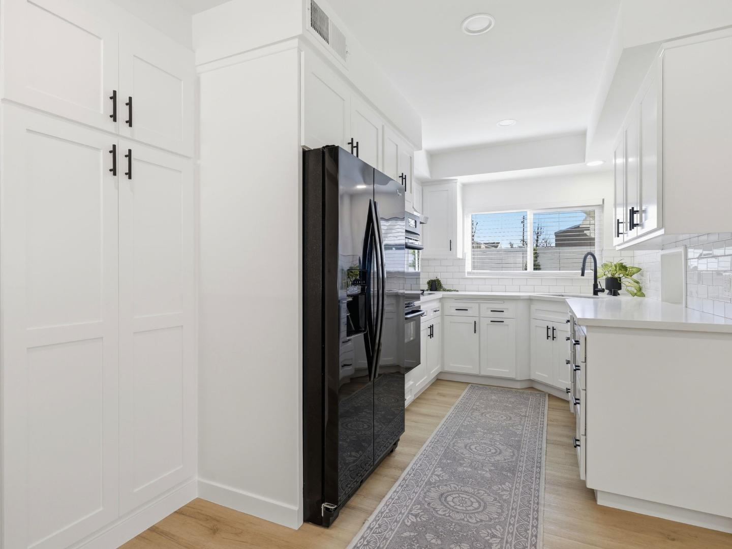 Detail Gallery Image 13 of 25 For 8446 Penfield Ave, Canoga Park,  CA 91306 - 3 Beds | 2 Baths