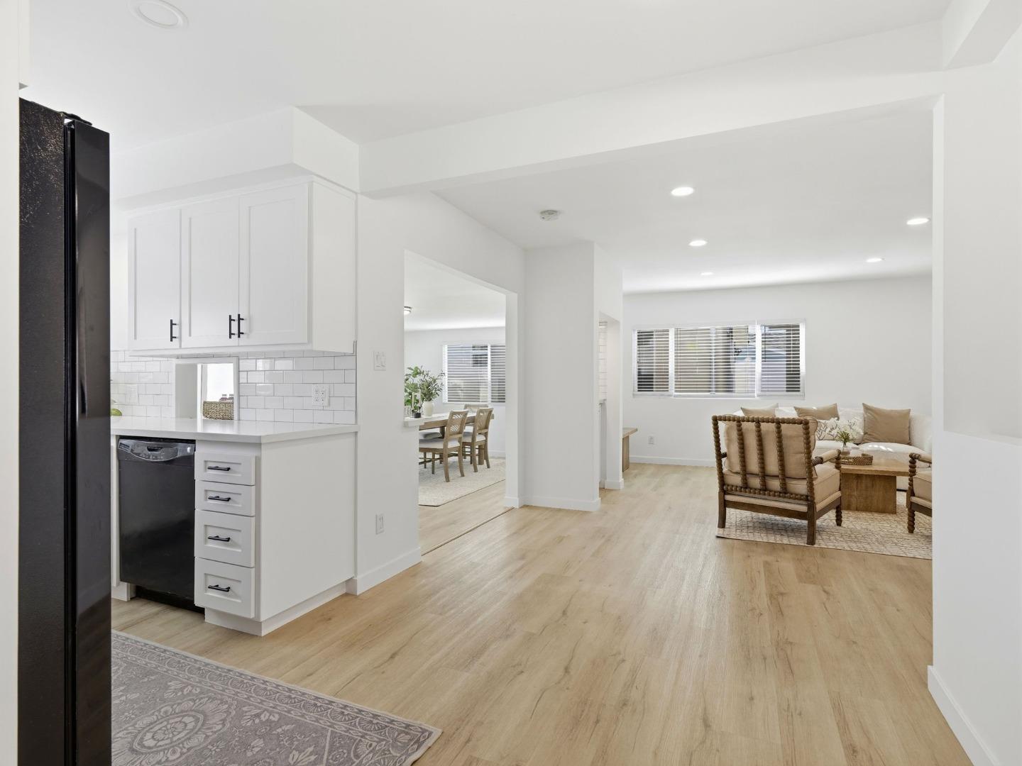 Detail Gallery Image 15 of 25 For 8446 Penfield Ave, Canoga Park,  CA 91306 - 3 Beds | 2 Baths