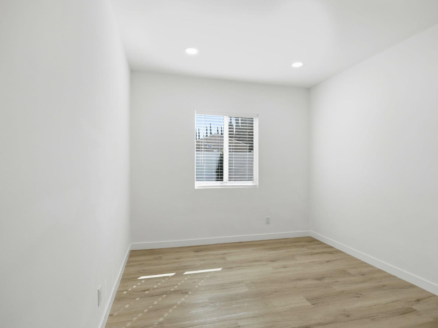 Detail Gallery Image 18 of 25 For 8446 Penfield Ave, Canoga Park,  CA 91306 - 3 Beds | 2 Baths