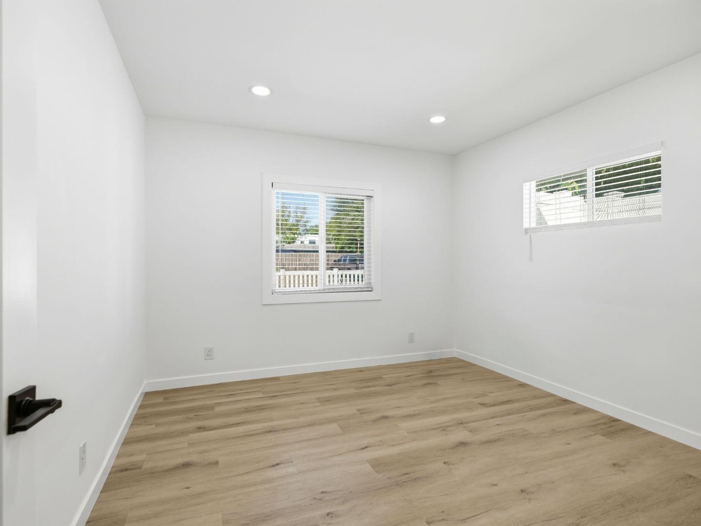 Detail Gallery Image 20 of 25 For 8446 Penfield Ave, Canoga Park,  CA 91306 - 3 Beds | 2 Baths