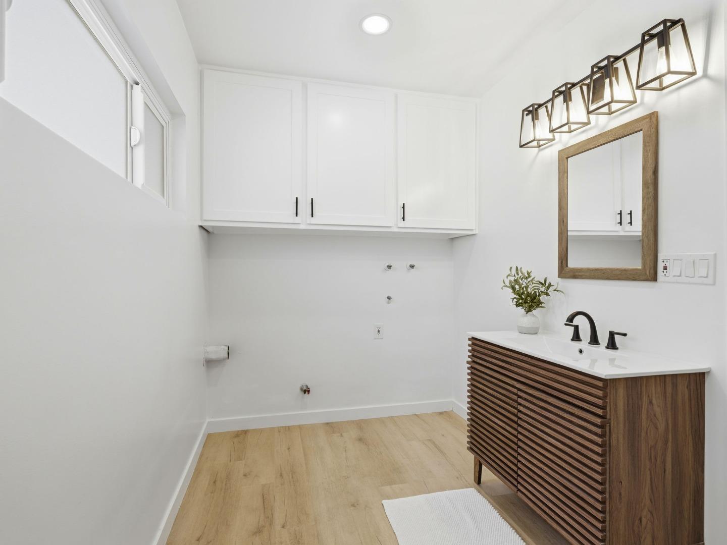 Detail Gallery Image 23 of 25 For 8446 Penfield Ave, Canoga Park,  CA 91306 - 3 Beds | 2 Baths