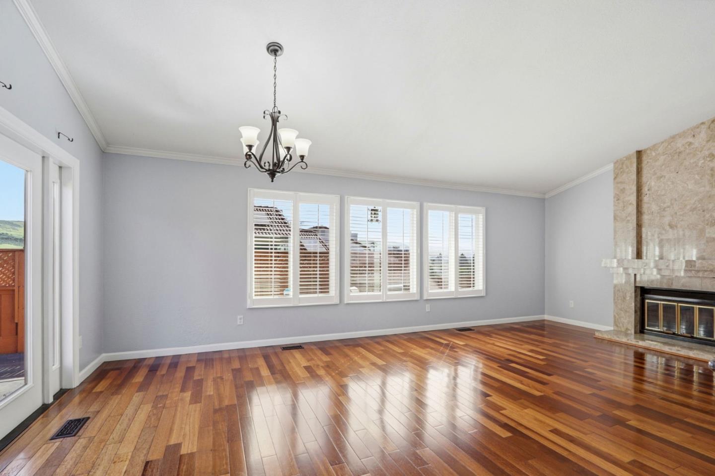 Detail Gallery Image 10 of 21 For 623 via Primavera Ct, San Jose,  CA 95111 - 3 Beds | 3 Baths