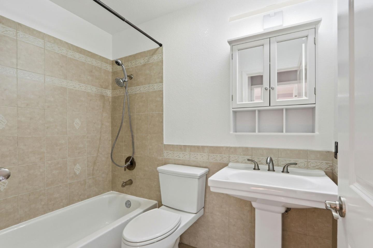 Detail Gallery Image 18 of 21 For 623 via Primavera Ct, San Jose,  CA 95111 - 3 Beds | 3 Baths