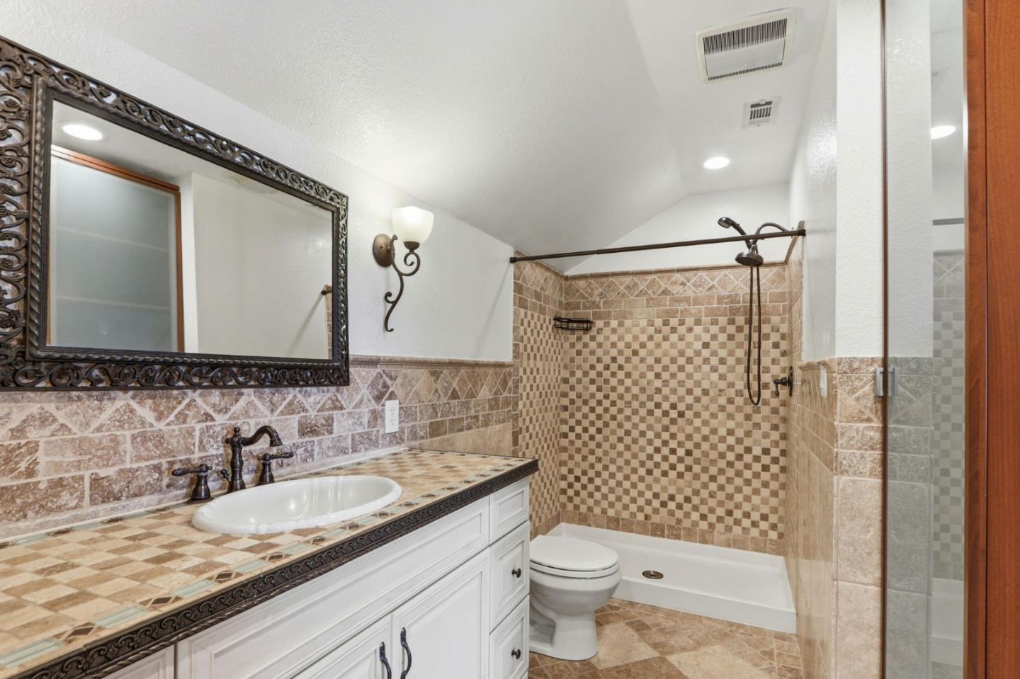 Detail Gallery Image 19 of 21 For 623 via Primavera Ct, San Jose,  CA 95111 - 3 Beds | 3 Baths