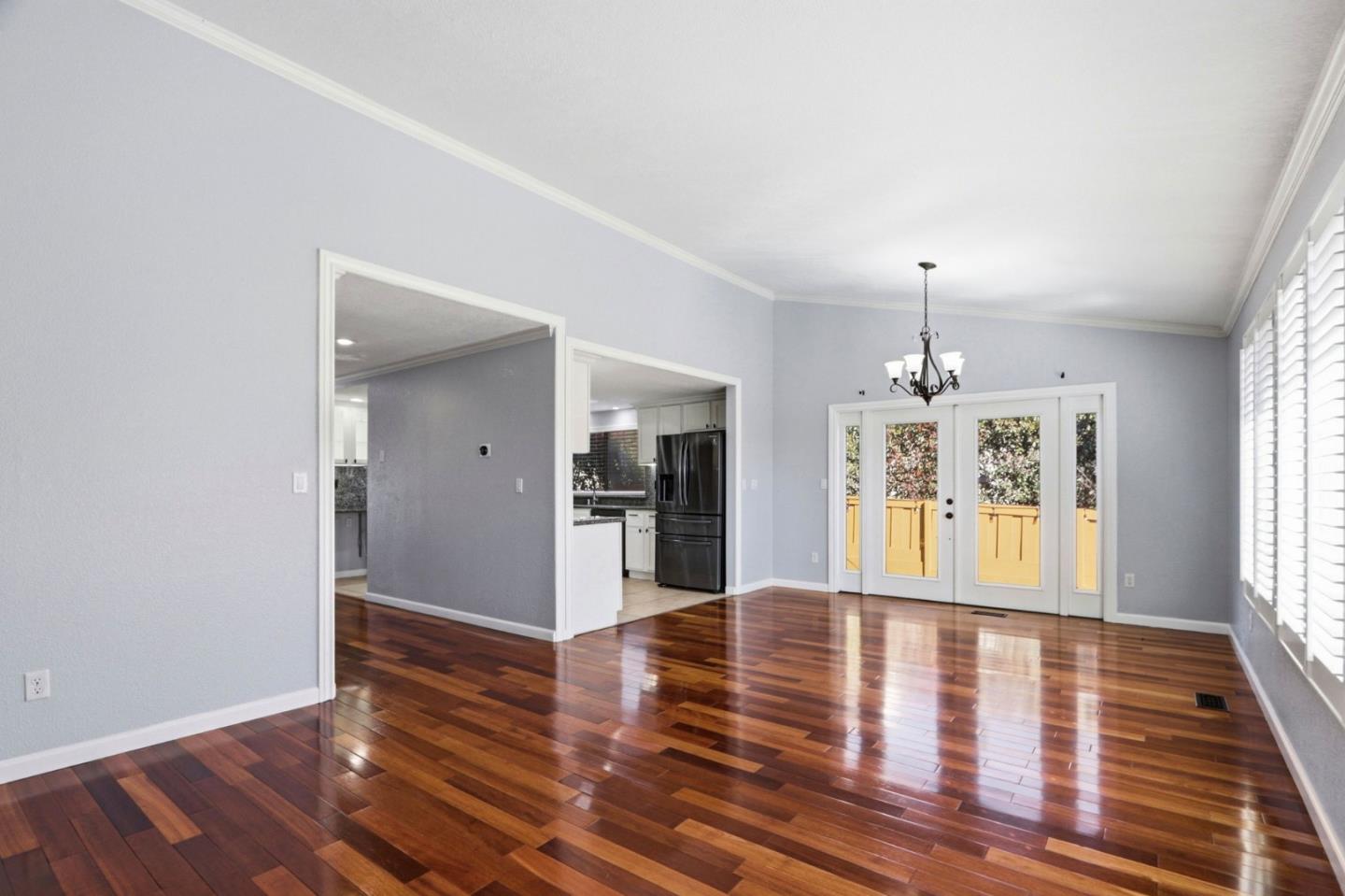 Detail Gallery Image 4 of 21 For 623 via Primavera Ct, San Jose,  CA 95111 - 3 Beds | 3 Baths