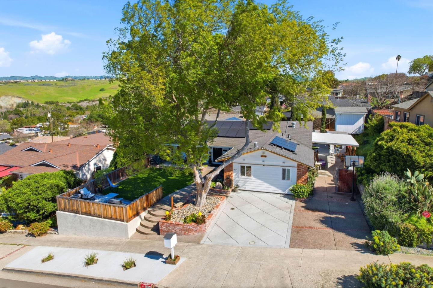 Front Image Thumbnail for ML82038490