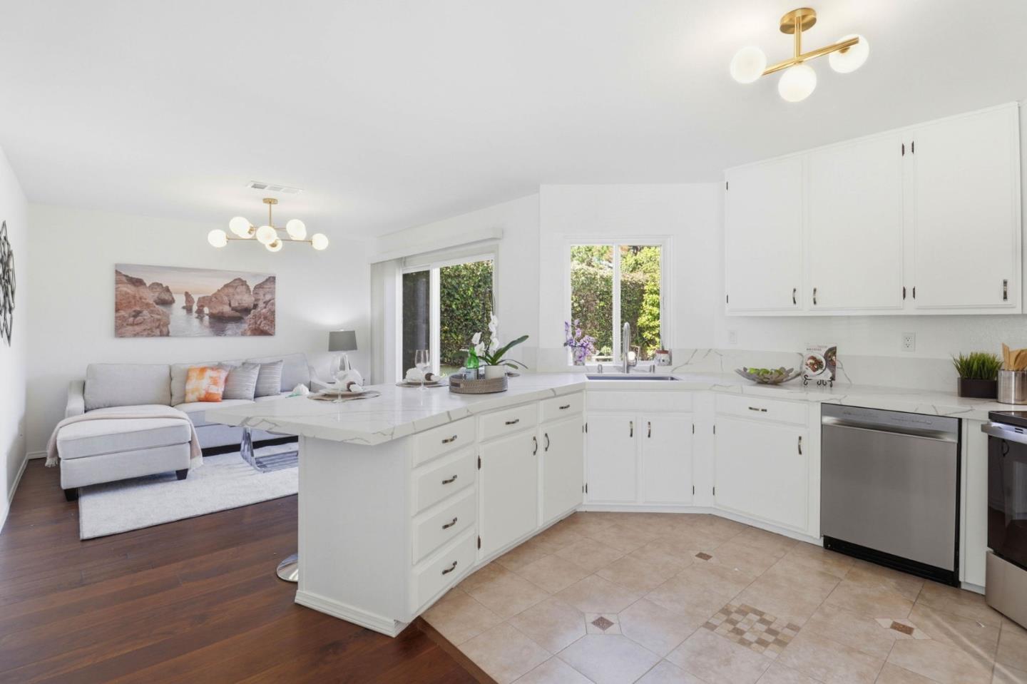 Detail Gallery Image 12 of 37 For 1527 Hawser Ln, Half Moon Bay,  CA 94019 - 3 Beds | 2 Baths