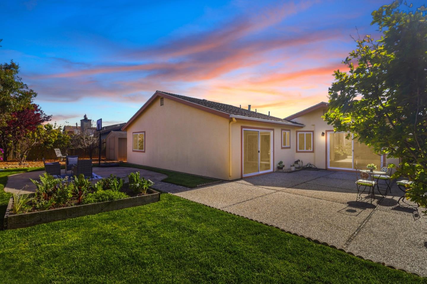 Detail Gallery Image 34 of 37 For 1527 Hawser Ln, Half Moon Bay,  CA 94019 - 3 Beds | 2 Baths