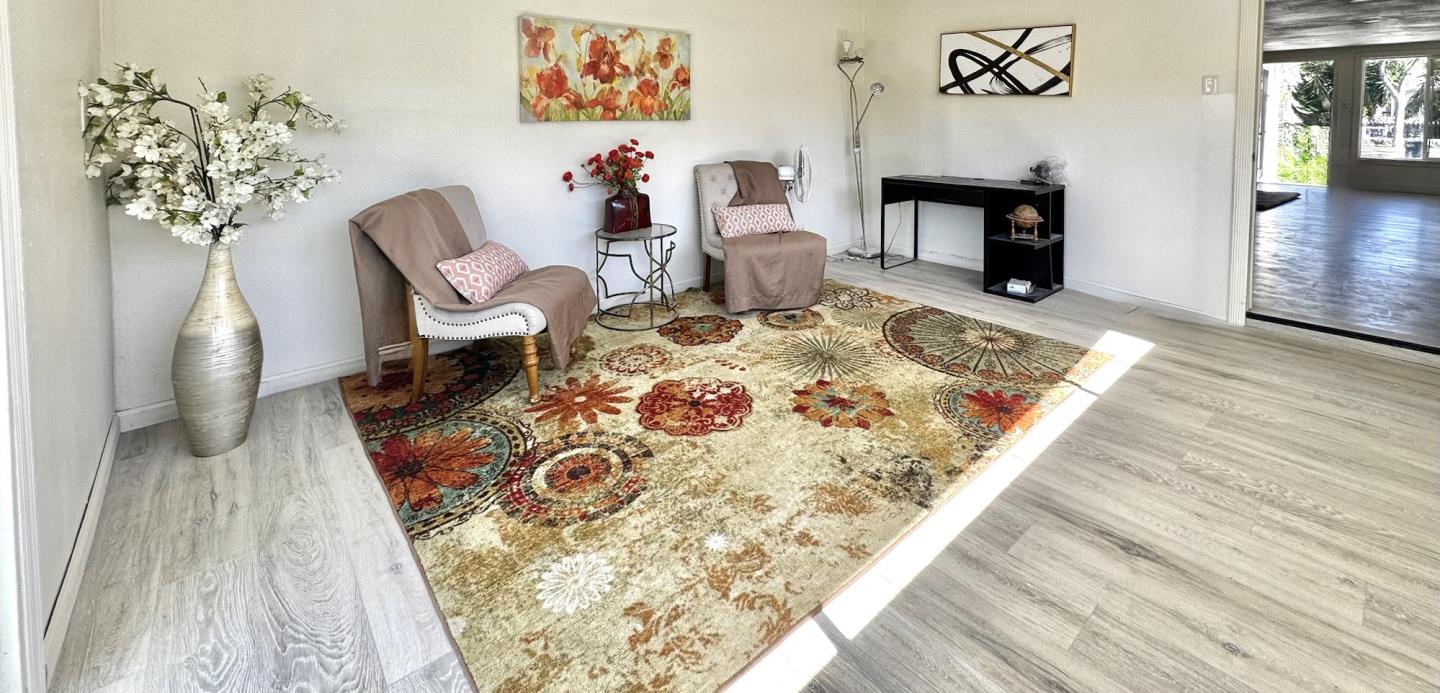 Detail Gallery Image 13 of 27 For 1117 Madera Ave, Menlo Park,  CA 94025 - 3 Beds | 1 Baths