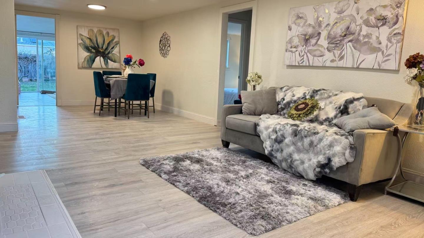 Detail Gallery Image 3 of 27 For 1117 Madera Ave, Menlo Park,  CA 94025 - 3 Beds | 1 Baths