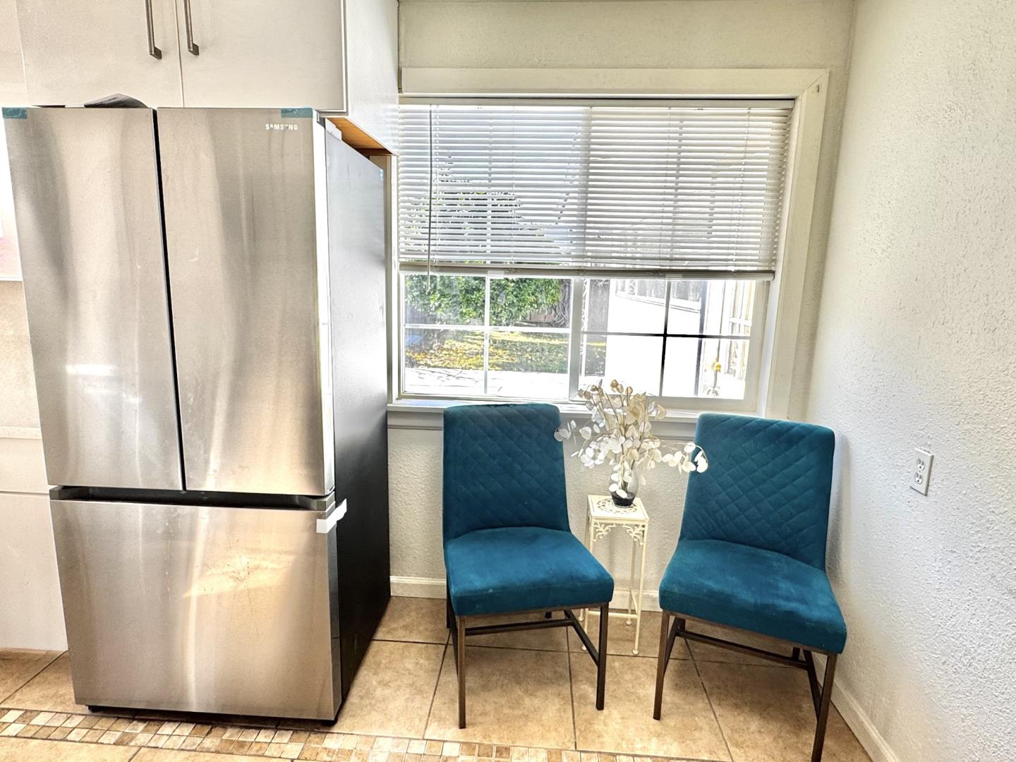 Detail Gallery Image 9 of 27 For 1117 Madera Ave, Menlo Park,  CA 94025 - 3 Beds | 1 Baths