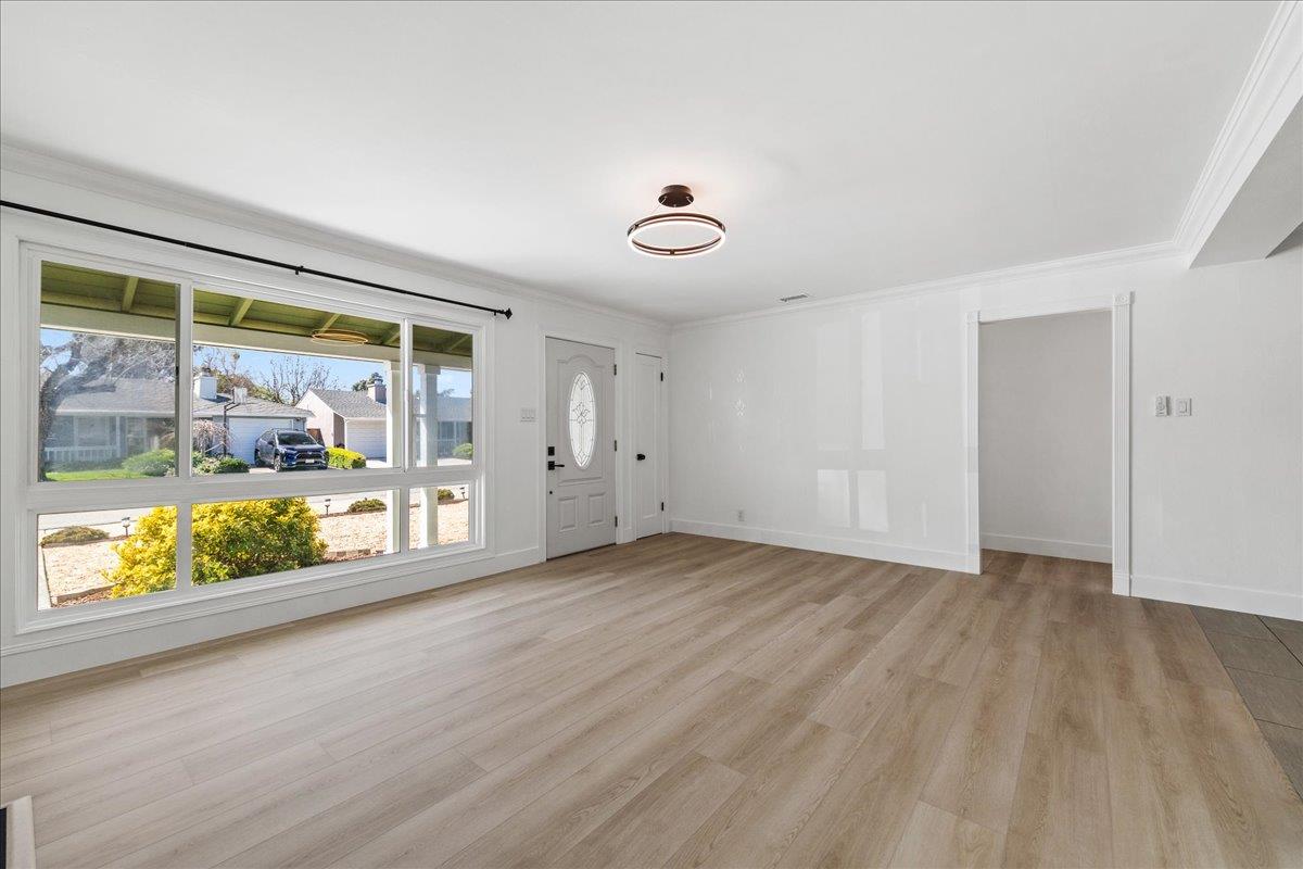 Detail Gallery Image 11 of 69 For 3817 Martin Dr, San Mateo,  CA 94403 - 3 Beds | 2 Baths