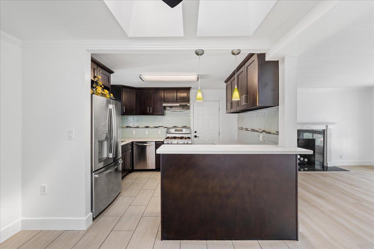 Detail Gallery Image 20 of 69 For 3817 Martin Dr, San Mateo,  CA 94403 - 3 Beds | 2 Baths