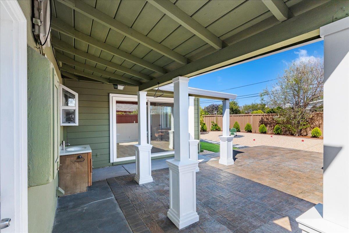 Detail Gallery Image 37 of 69 For 3817 Martin Dr, San Mateo,  CA 94403 - 3 Beds | 2 Baths