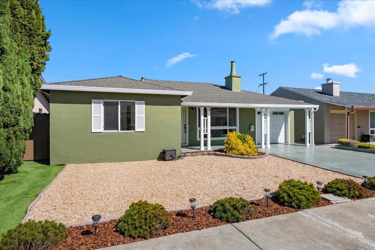 Detail Gallery Image 4 of 69 For 3817 Martin Dr, San Mateo,  CA 94403 - 3 Beds | 2 Baths