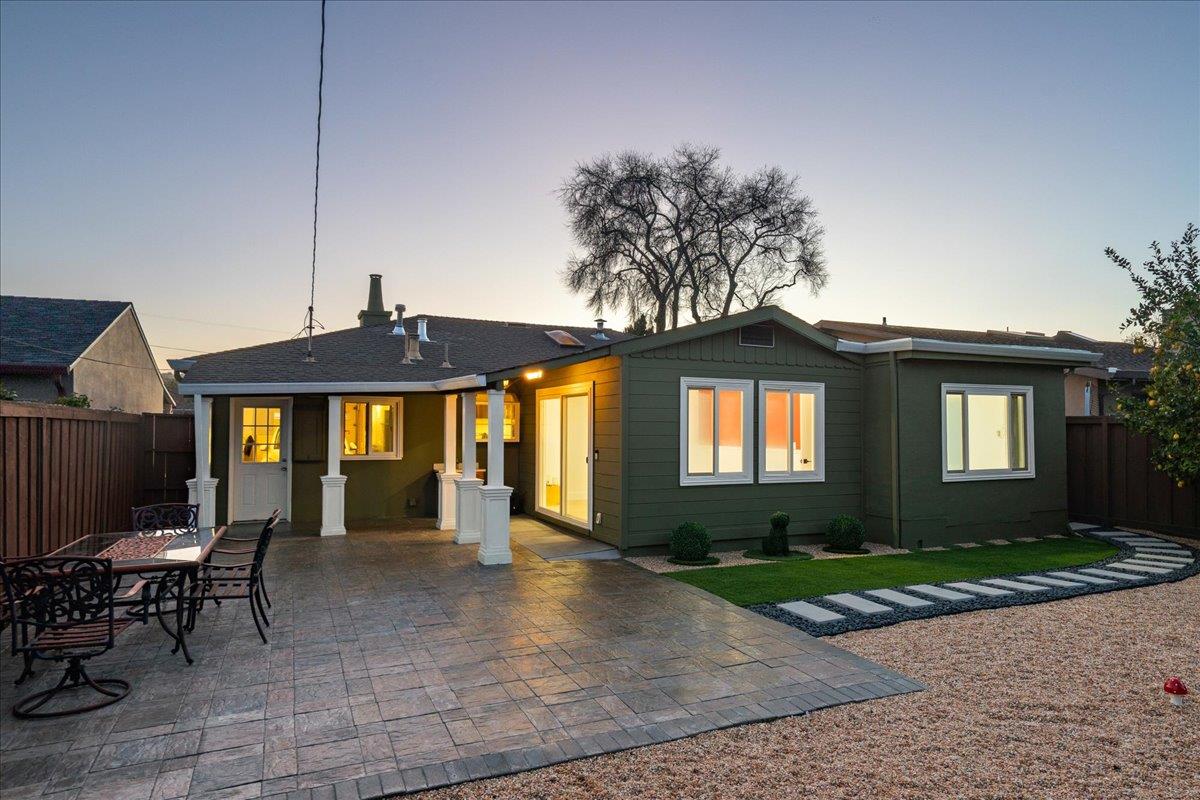 Detail Gallery Image 48 of 69 For 3817 Martin Dr, San Mateo,  CA 94403 - 3 Beds | 2 Baths