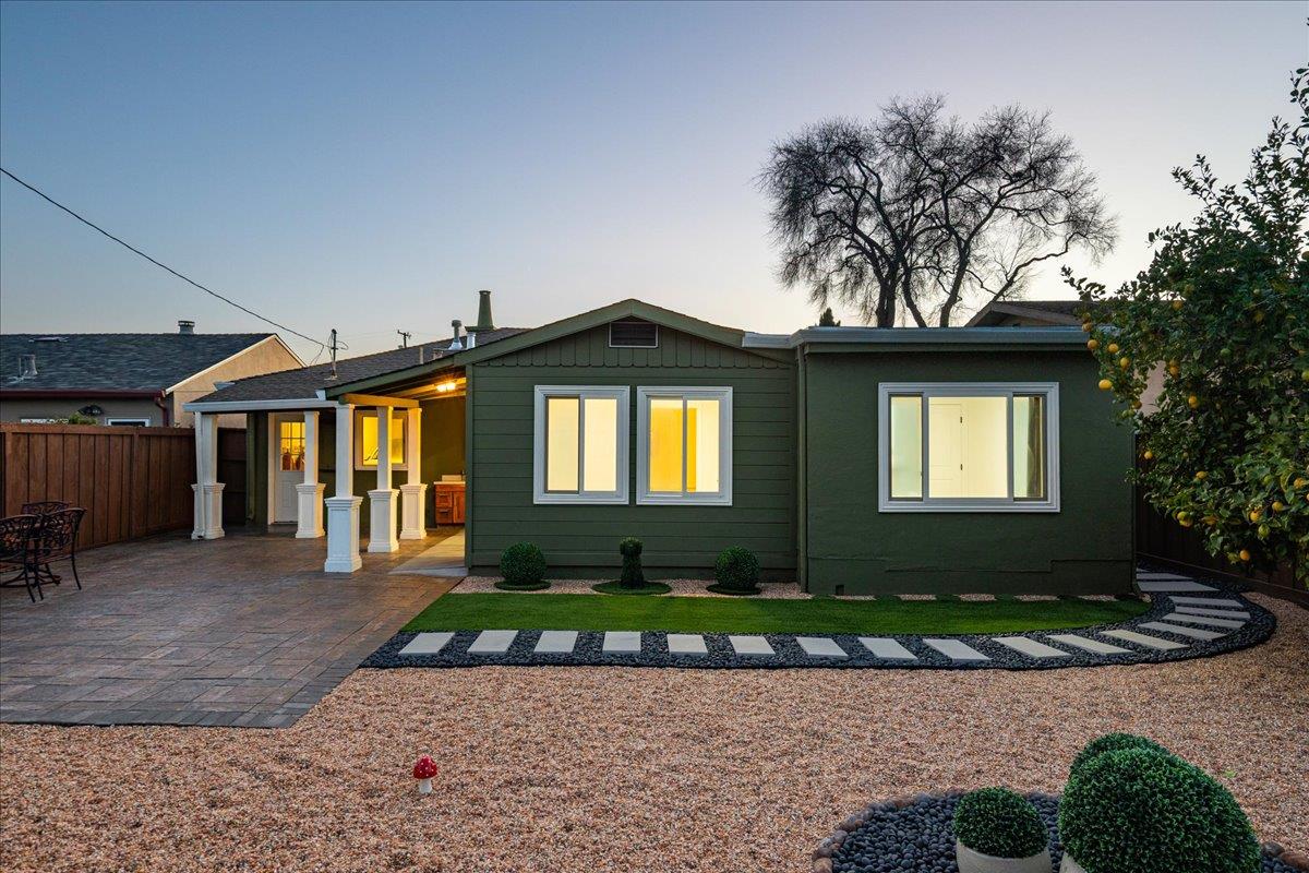 Detail Gallery Image 49 of 69 For 3817 Martin Dr, San Mateo,  CA 94403 - 3 Beds | 2 Baths