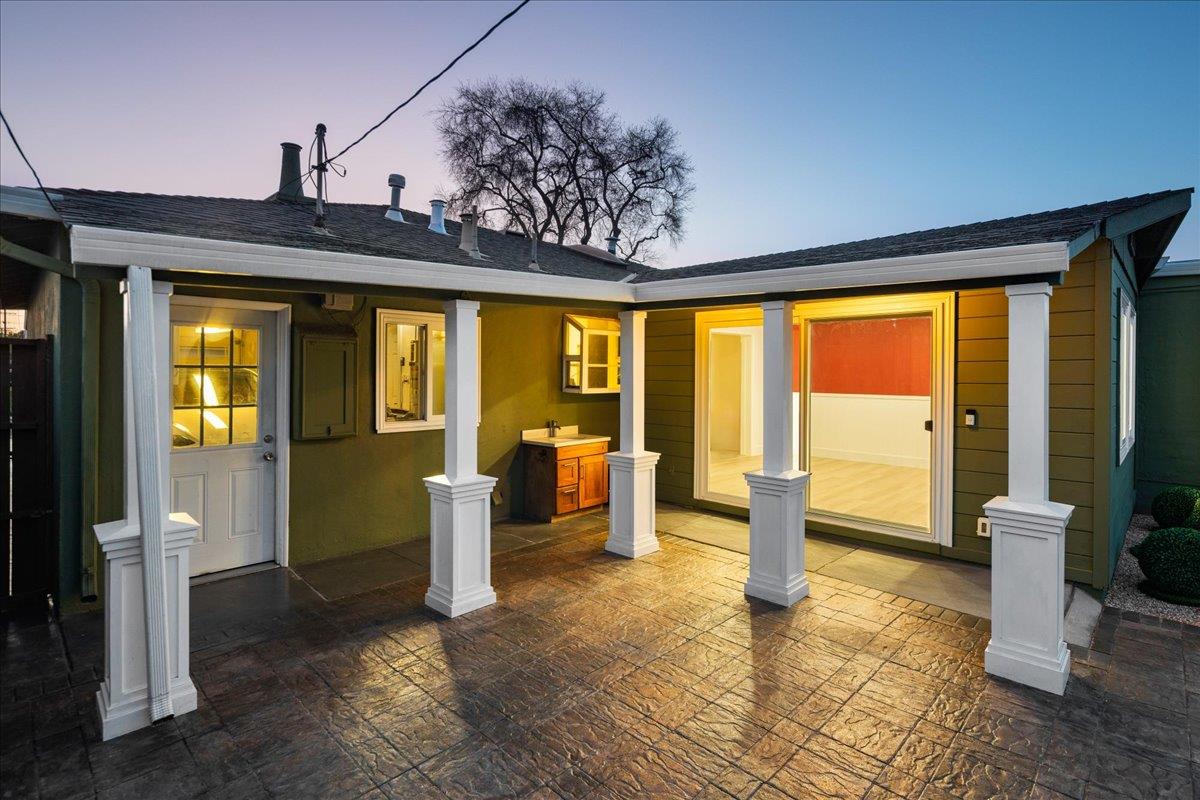 Detail Gallery Image 50 of 69 For 3817 Martin Dr, San Mateo,  CA 94403 - 3 Beds | 2 Baths