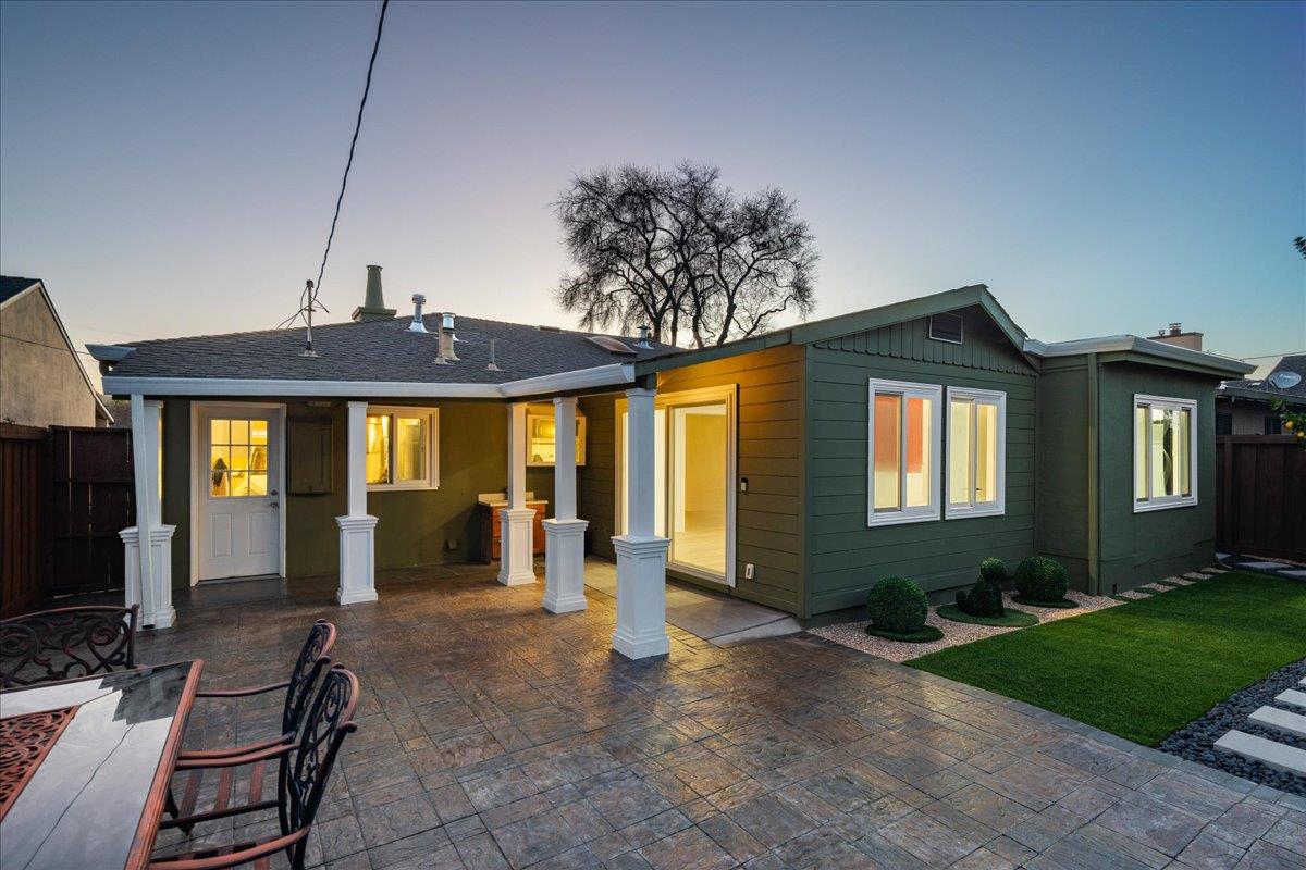 Detail Gallery Image 52 of 69 For 3817 Martin Dr, San Mateo,  CA 94403 - 3 Beds | 2 Baths