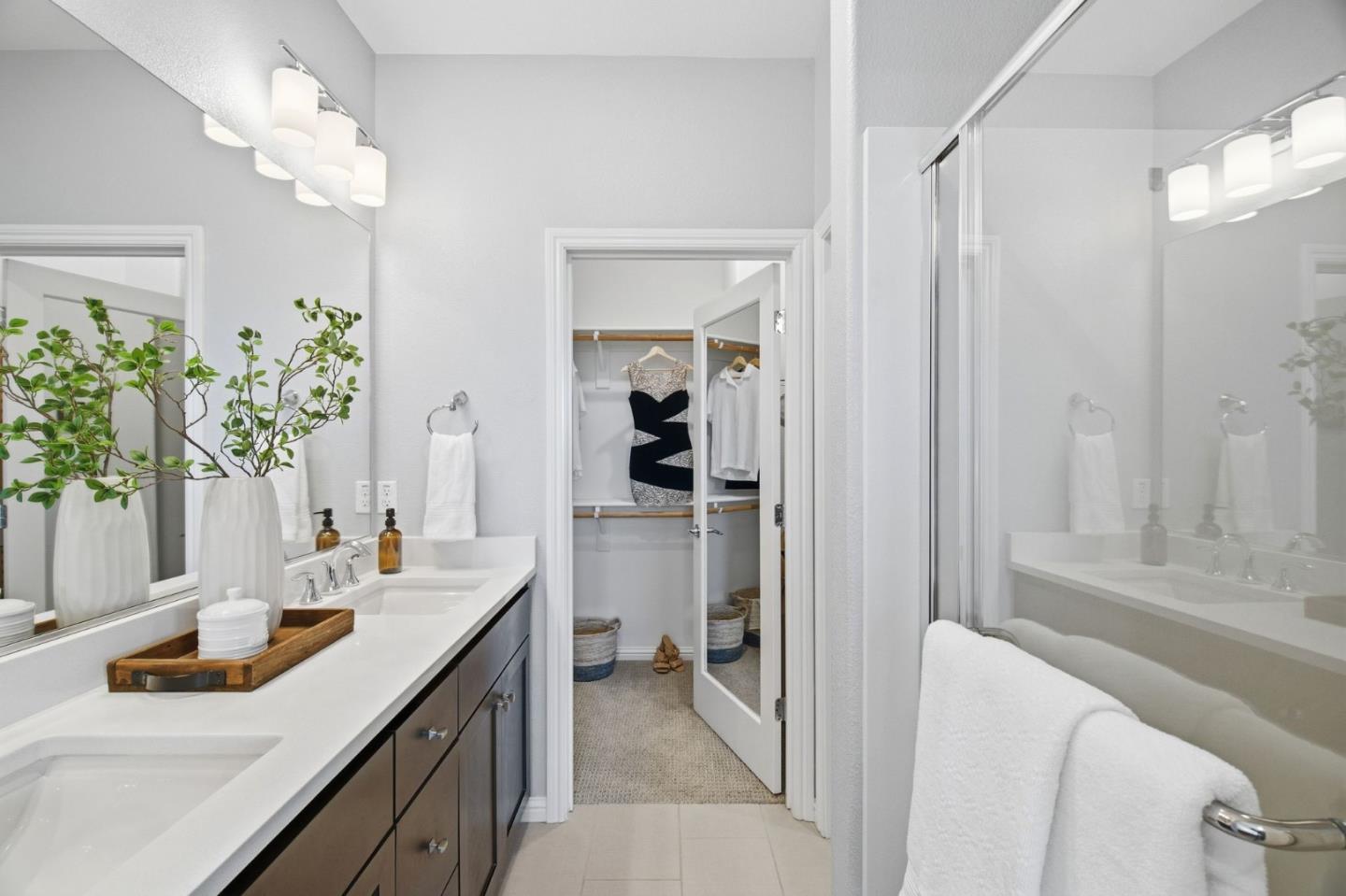 Detail Gallery Image 26 of 60 For 394 Circuit, Mountain View,  CA 94043 - 3 Beds | 2 Baths