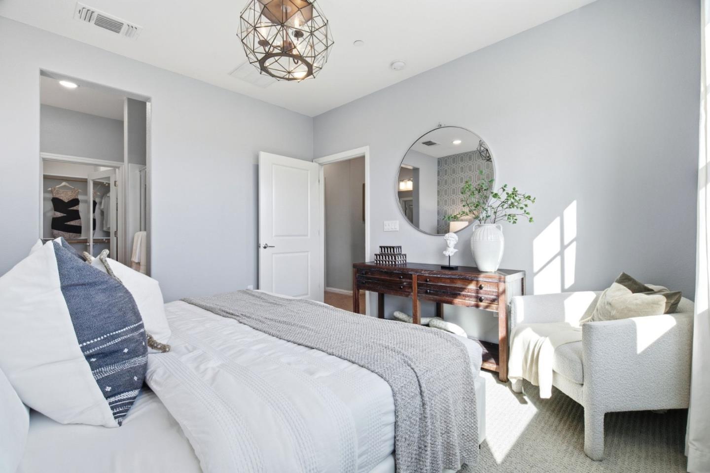 Detail Gallery Image 32 of 60 For 394 Circuit, Mountain View,  CA 94043 - 3 Beds | 2 Baths