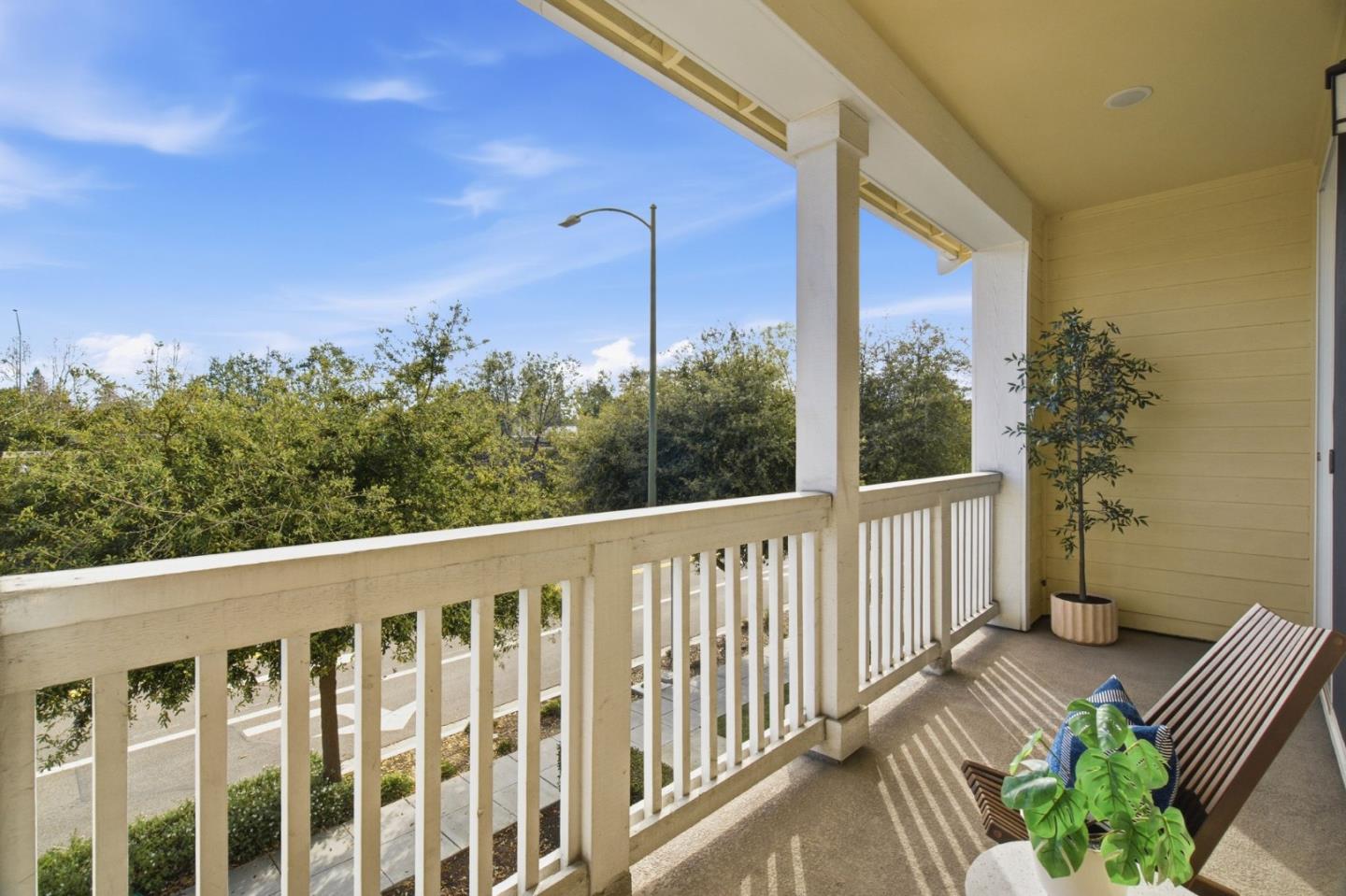 Detail Gallery Image 36 of 60 For 394 Circuit, Mountain View,  CA 94043 - 3 Beds | 2 Baths