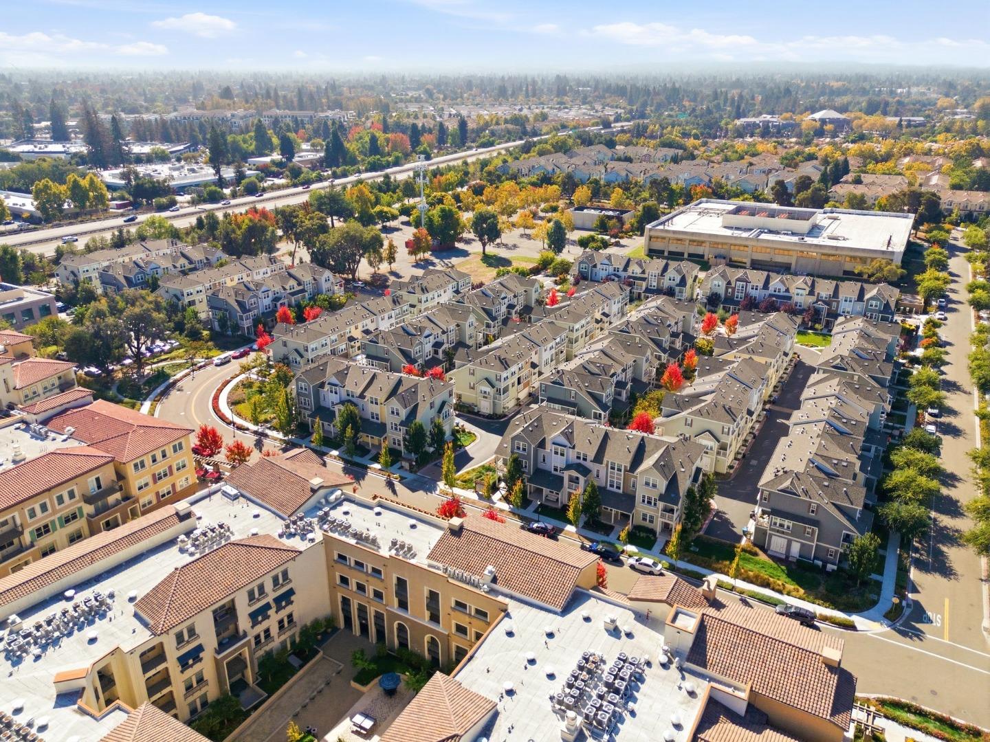 Detail Gallery Image 54 of 60 For 394 Circuit, Mountain View,  CA 94043 - 3 Beds | 2 Baths