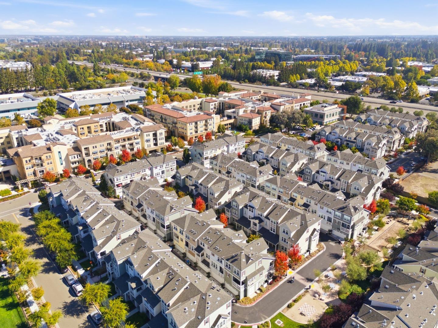 Detail Gallery Image 59 of 60 For 394 Circuit, Mountain View,  CA 94043 - 3 Beds | 2 Baths