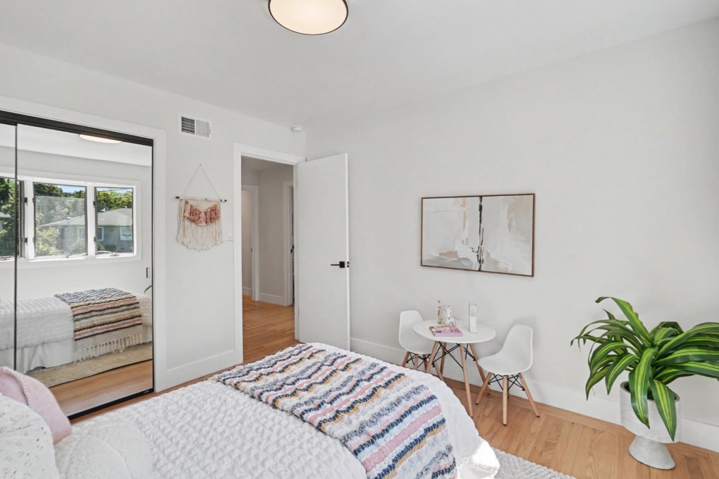 Detail Gallery Image 39 of 58 For 1155 London Ave, Sunnyvale,  CA 94087 - 5 Beds | 3 Baths