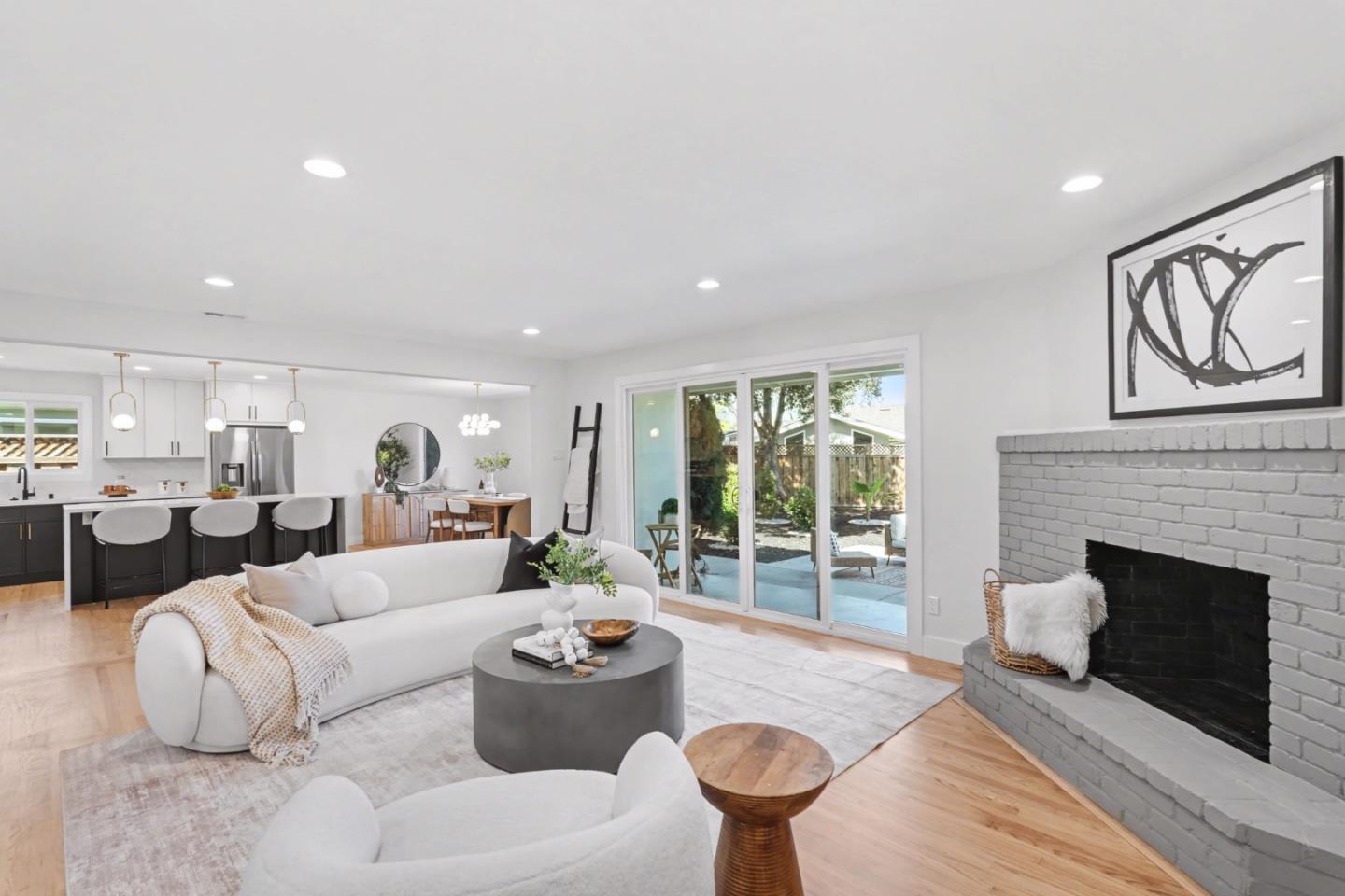 Detail Gallery Image 7 of 58 For 1155 London Ave, Sunnyvale,  CA 94087 - 5 Beds | 3 Baths