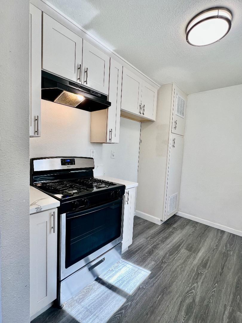 Detail Gallery Image 10 of 17 For 7330 25th Ave, Sacramento,  CA 95820 - – Beds | – Baths