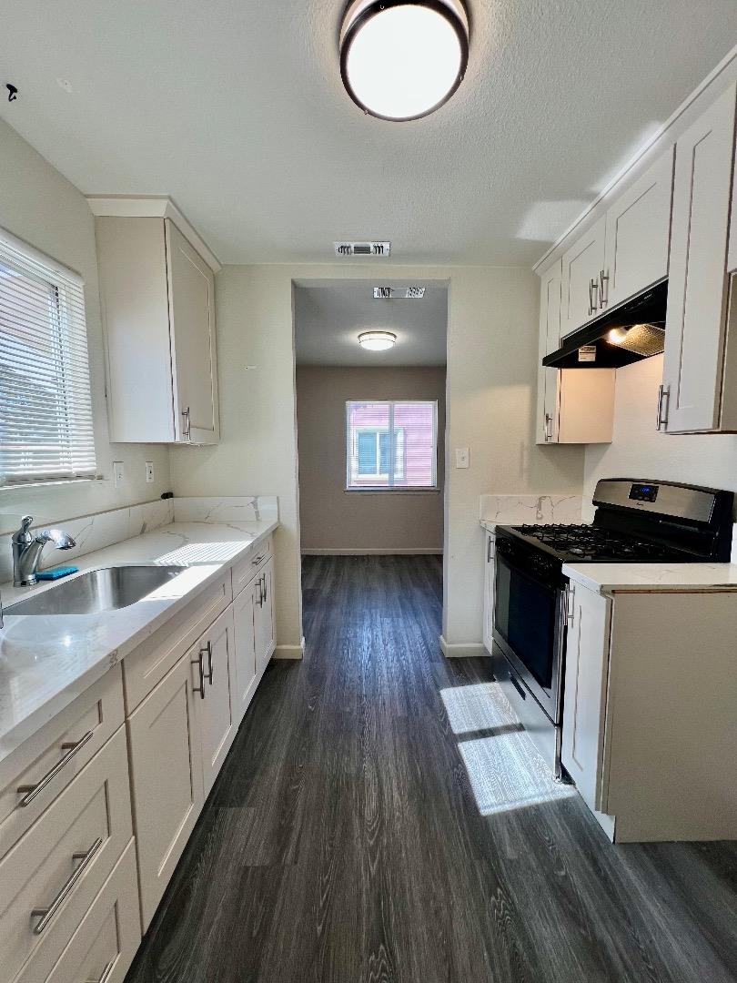 Detail Gallery Image 9 of 17 For 7330 25th Ave, Sacramento,  CA 95820 - – Beds | – Baths