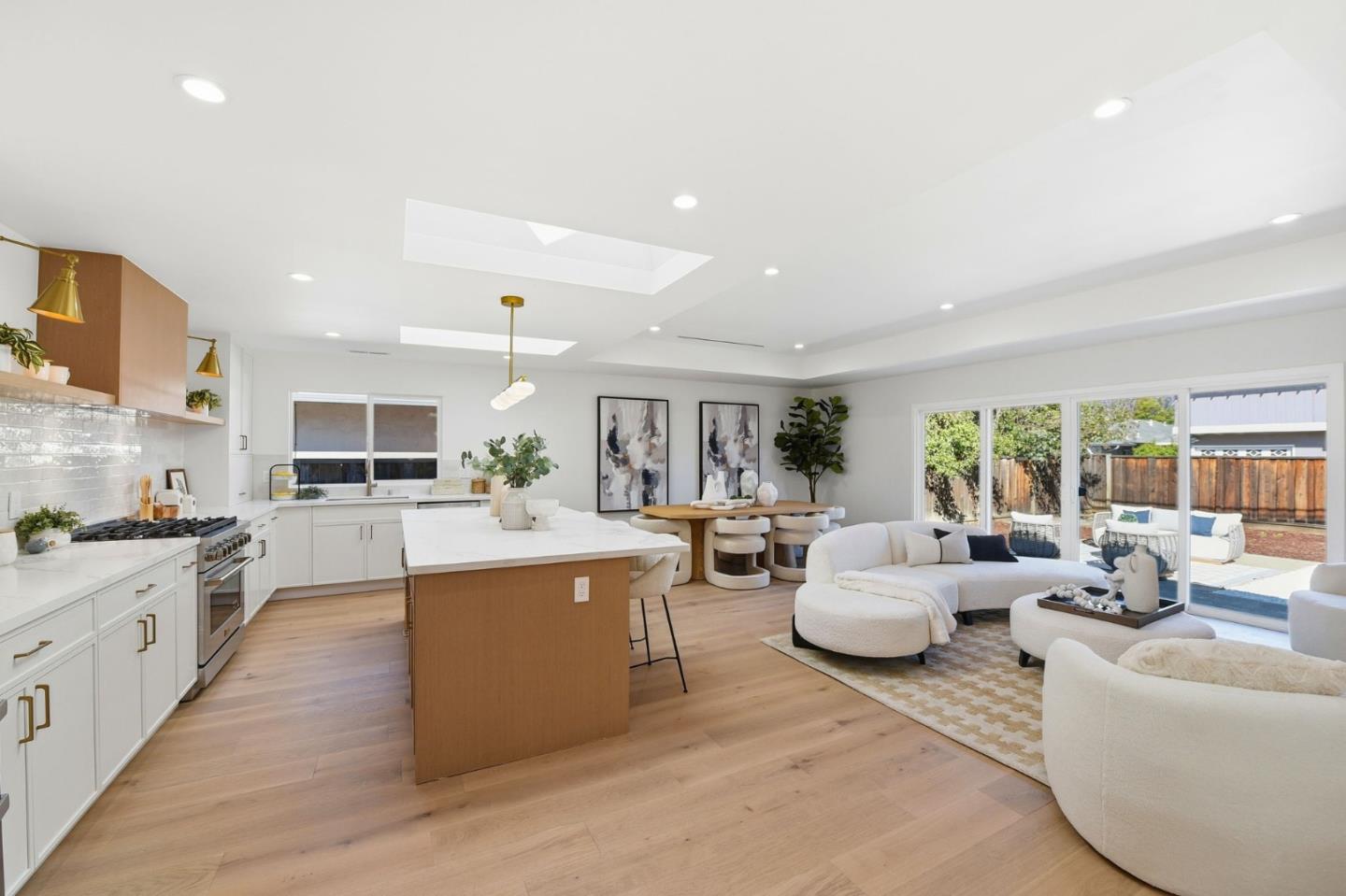 Detail Gallery Image 10 of 59 For 1412 Antonio Ln, San Jose,  CA 95117 - 4 Beds | 4 Baths