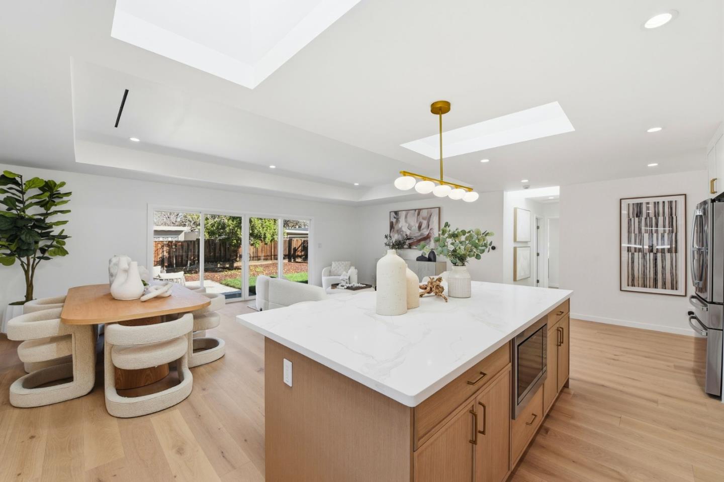 Detail Gallery Image 11 of 59 For 1412 Antonio Ln, San Jose,  CA 95117 - 4 Beds | 4 Baths