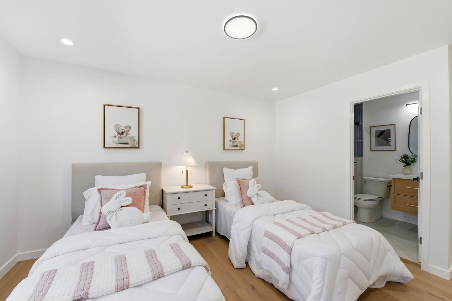 Detail Gallery Image 17 of 59 For 1412 Antonio Ln, San Jose,  CA 95117 - 4 Beds | 4 Baths