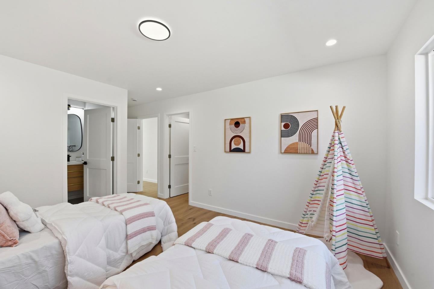 Detail Gallery Image 18 of 59 For 1412 Antonio Ln, San Jose,  CA 95117 - 4 Beds | 4 Baths