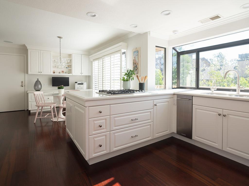 Detail Gallery Image 11 of 37 For 11 Susan Gale Ct, Menlo Park,  CA 94025 - 3 Beds | 2/1 Baths