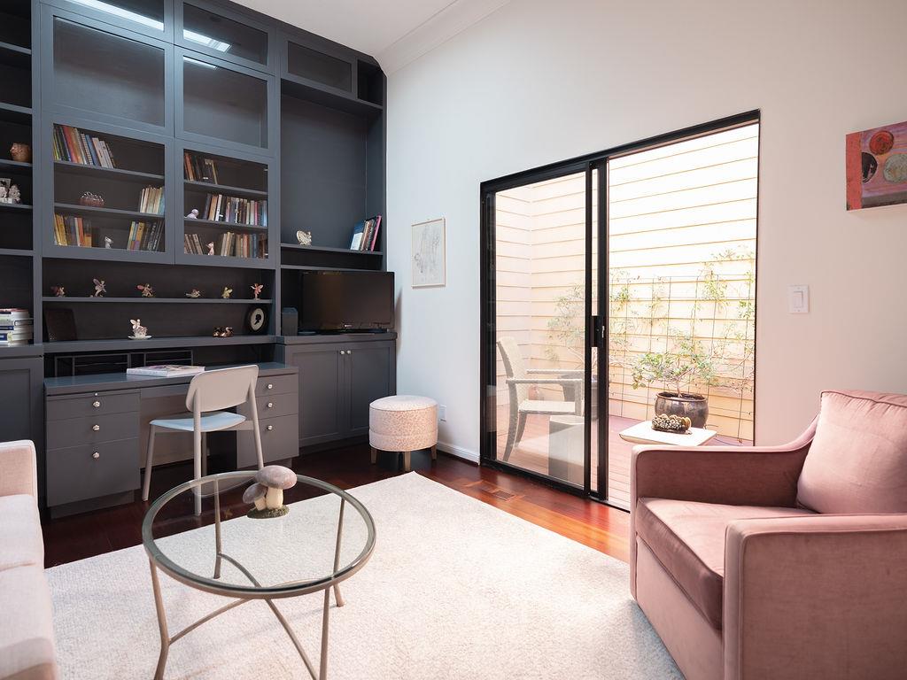 Detail Gallery Image 22 of 37 For 11 Susan Gale Ct, Menlo Park,  CA 94025 - 3 Beds | 2/1 Baths