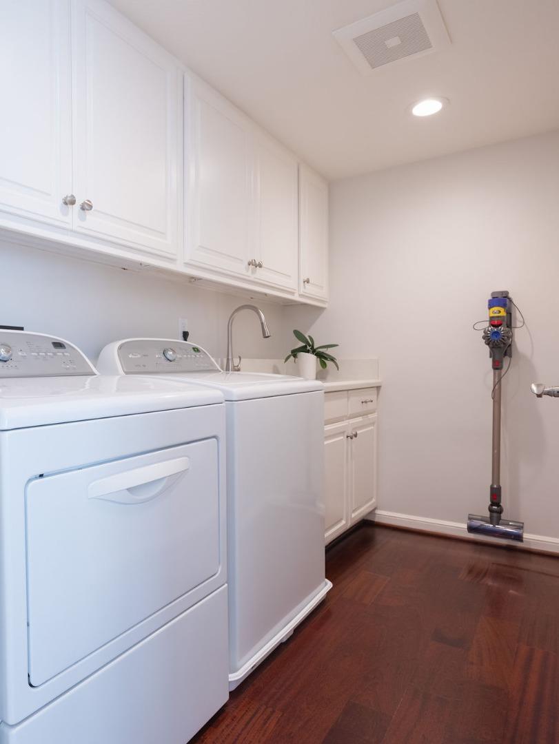 Detail Gallery Image 25 of 37 For 11 Susan Gale Ct, Menlo Park,  CA 94025 - 3 Beds | 2/1 Baths