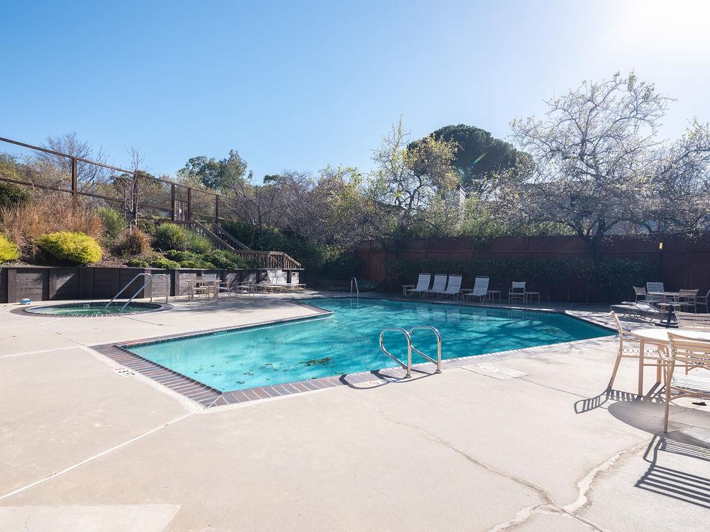 Detail Gallery Image 34 of 37 For 11 Susan Gale Ct, Menlo Park,  CA 94025 - 3 Beds | 2/1 Baths