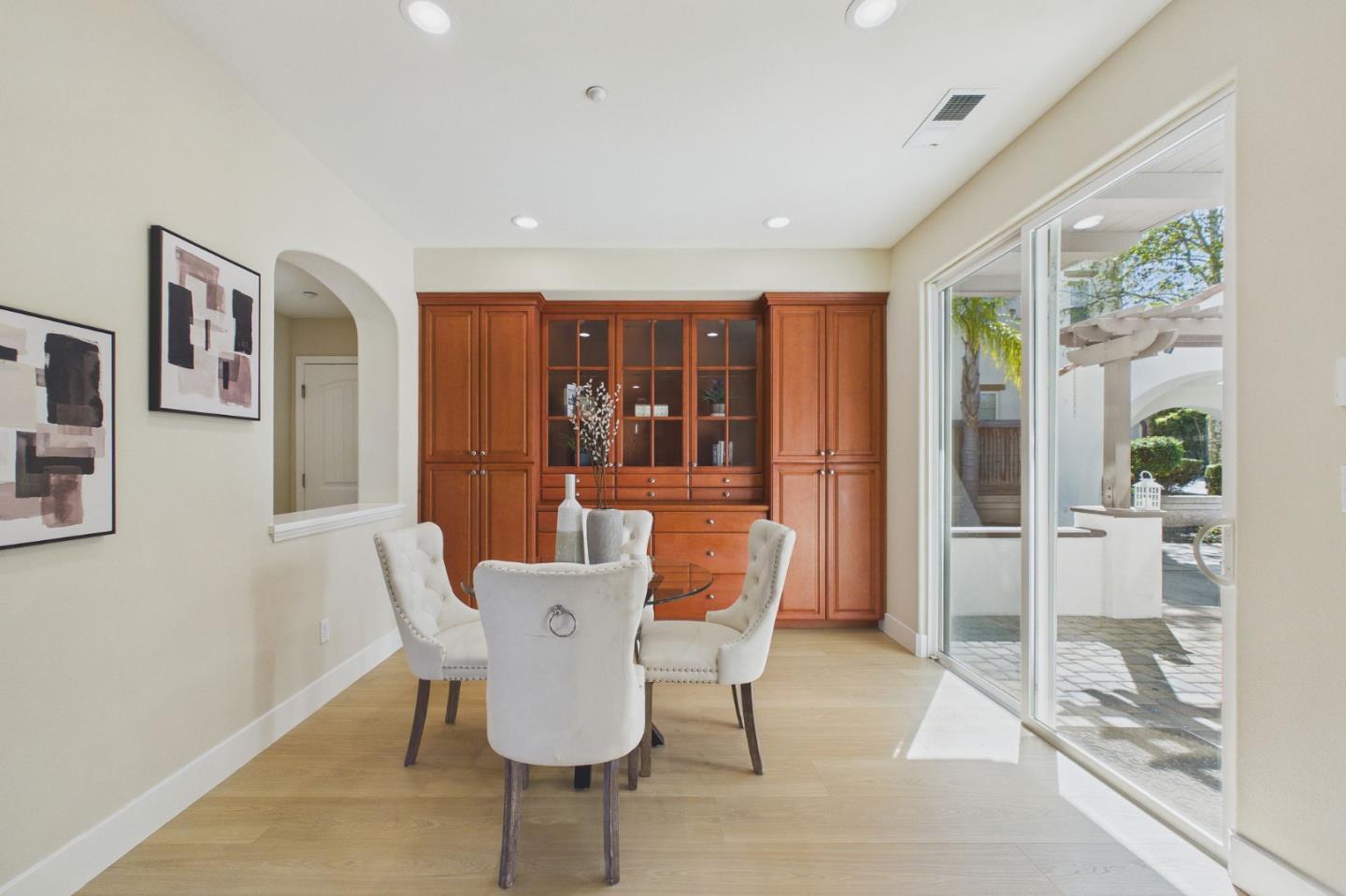 Detail Gallery Image 16 of 94 For 7656 Hackett Dr, Gilroy,  CA 95020 - 4 Beds | 3 Baths