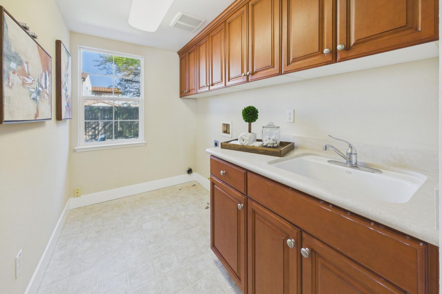 Detail Gallery Image 35 of 94 For 7656 Hackett Dr, Gilroy,  CA 95020 - 4 Beds | 3 Baths