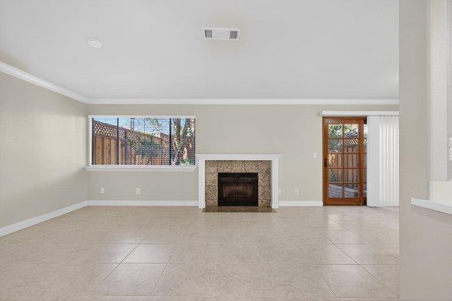 Detail Gallery Image 11 of 43 For 745 Williamsburg Way, Gilroy,  CA 95020 - 3 Beds | 2/1 Baths